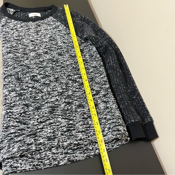 Lou & Grey Raglan Sleeve Grey and Black Sweater - Picture 10 of 11